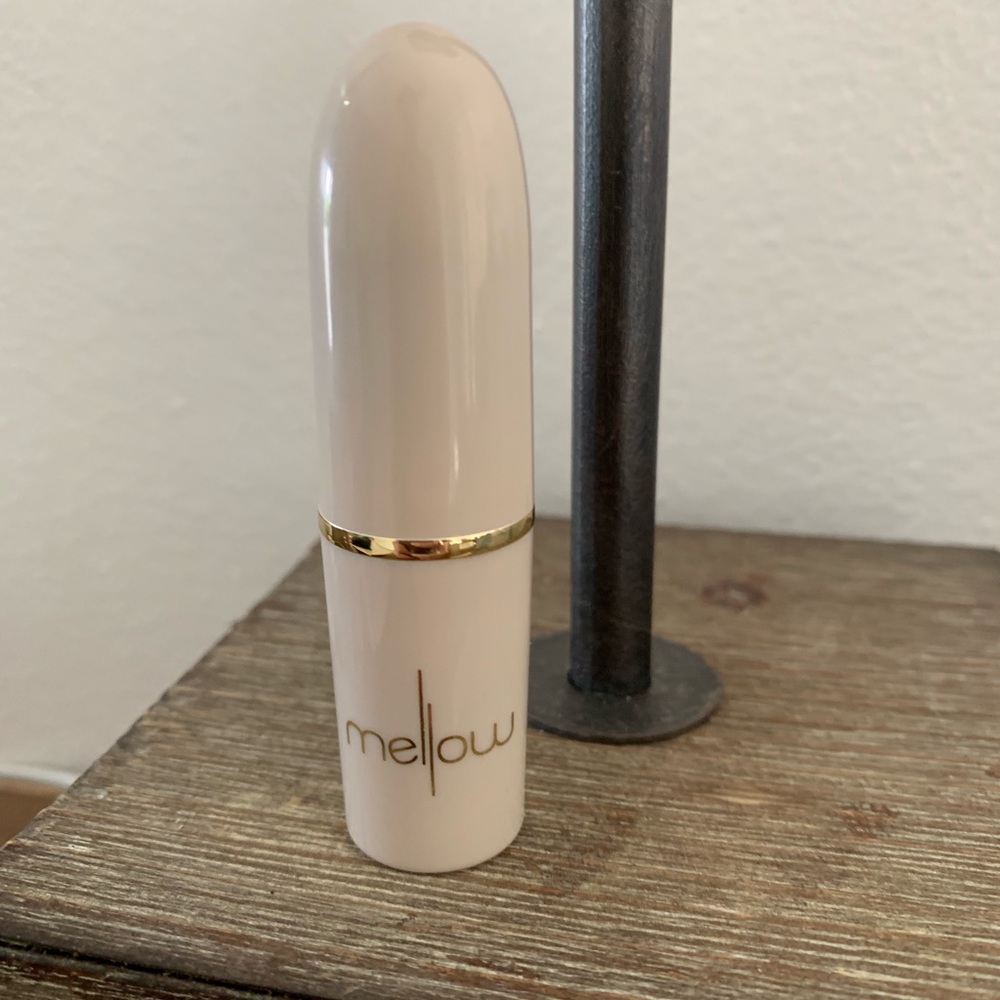 Mellow lipstick candy floss